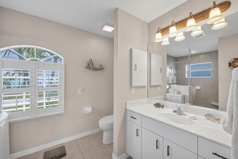 Master Bath - GROVE CITY SHORES, ENGLEWOOD