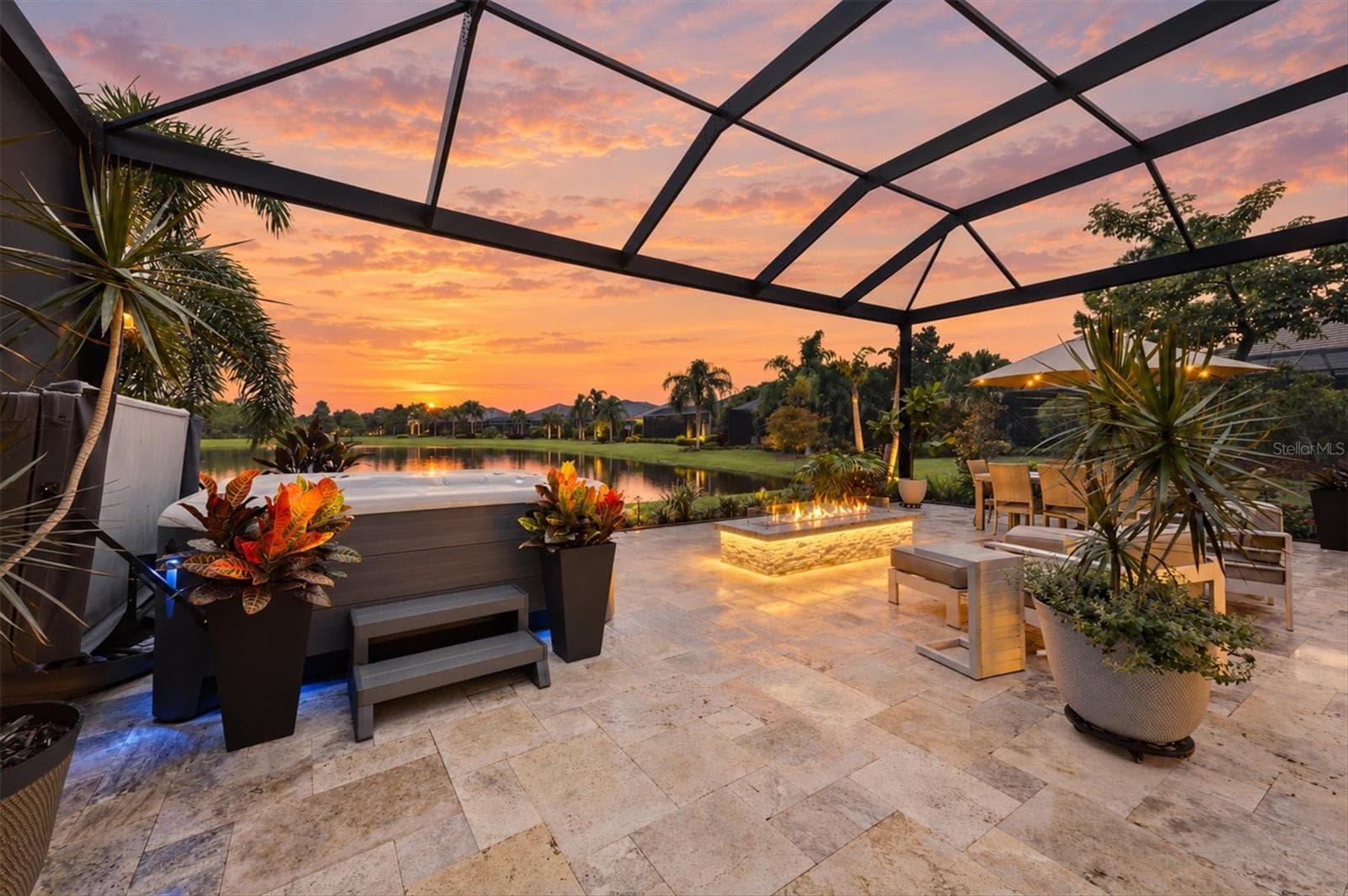 Single Family Residence at 7235 PRESTBURY CIR, LAKEWOOD RANCH, photo 8 of 43