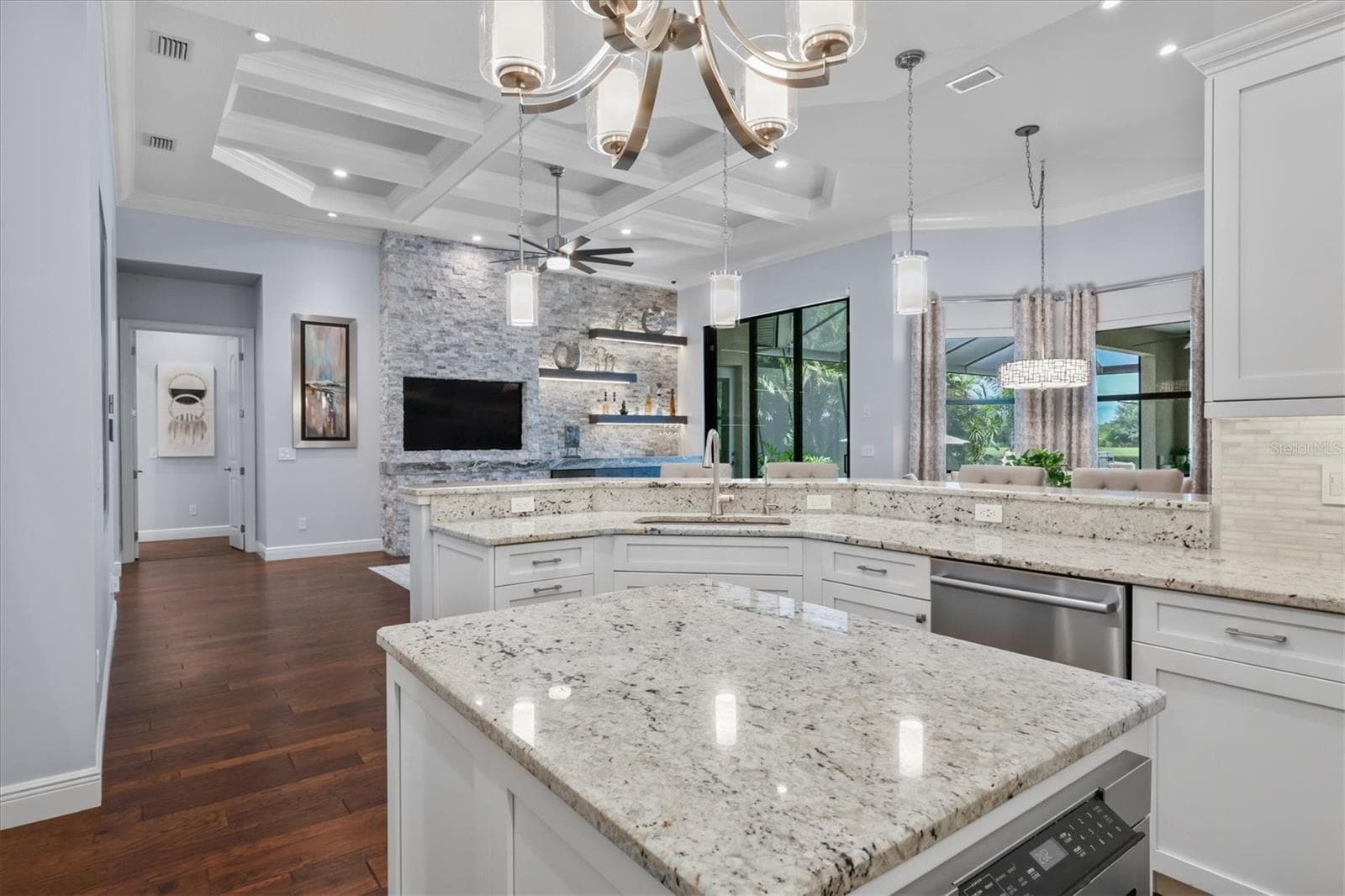Single Family Residence at 7235 PRESTBURY CIR, LAKEWOOD RANCH, photo 12 of 43