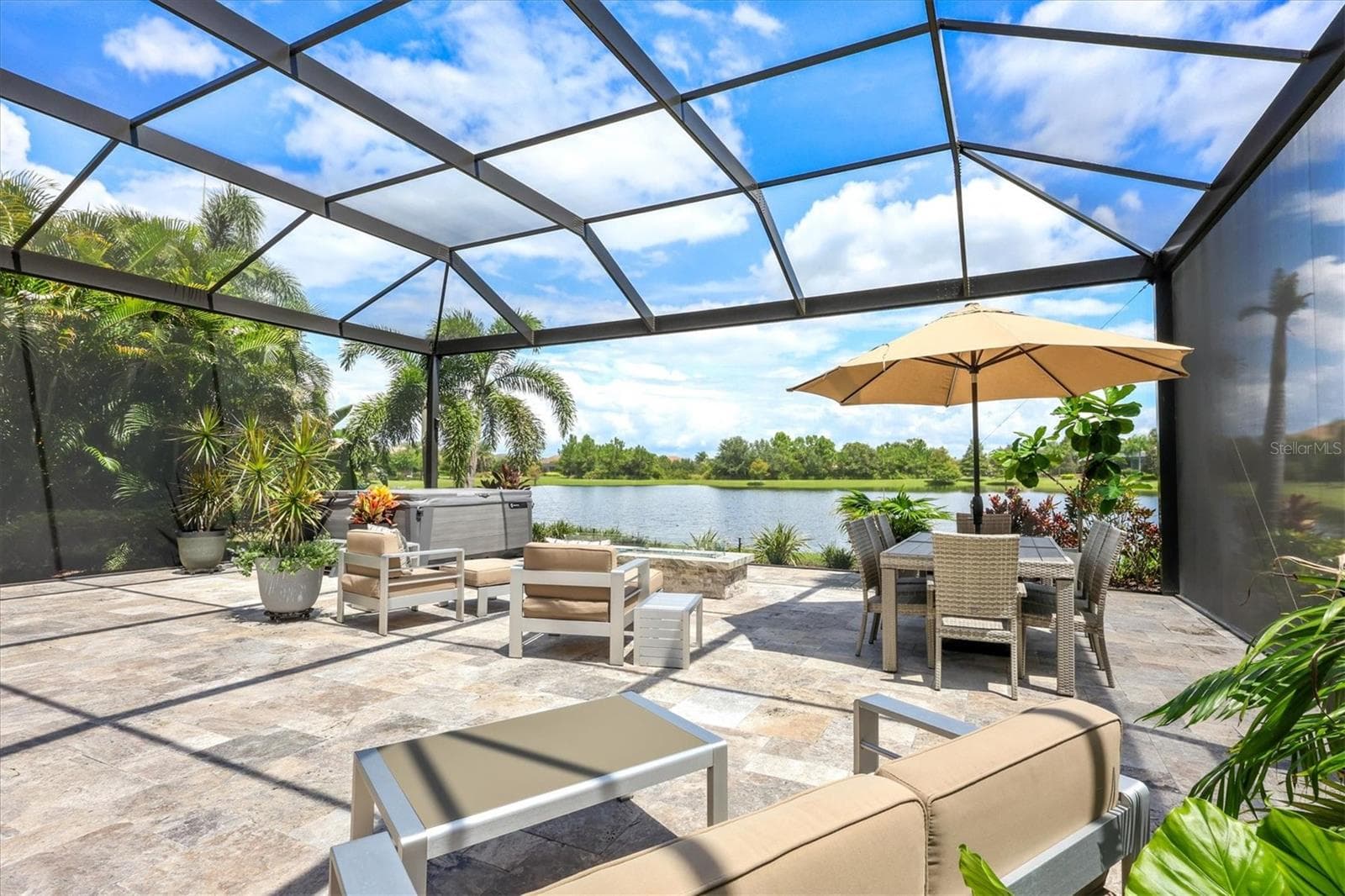 Single Family Residence at 7235 PRESTBURY CIR, LAKEWOOD RANCH, photo 28 of 43