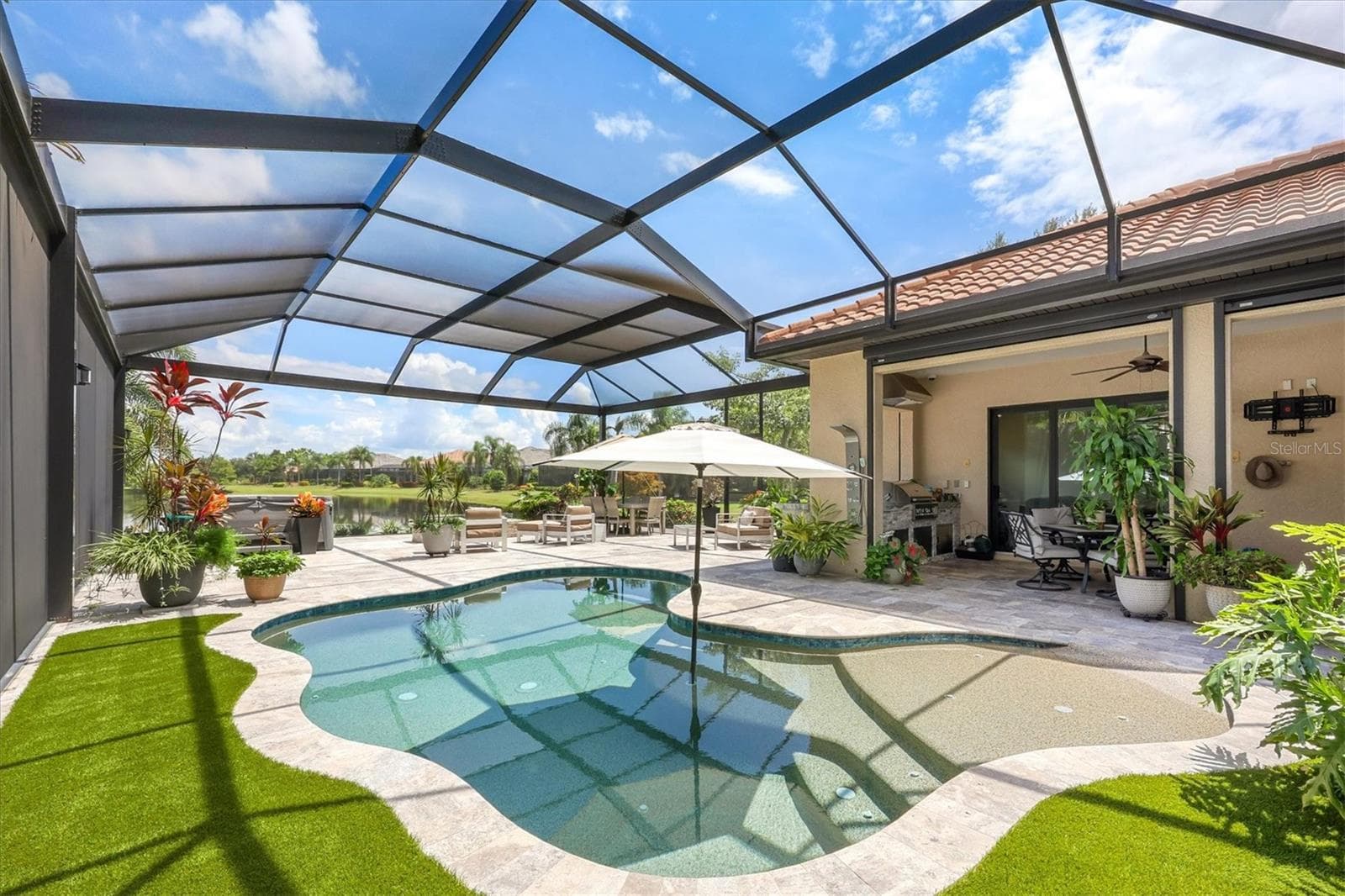 Single Family Residence at 7235 PRESTBURY CIR, LAKEWOOD RANCH, photo 31 of 43