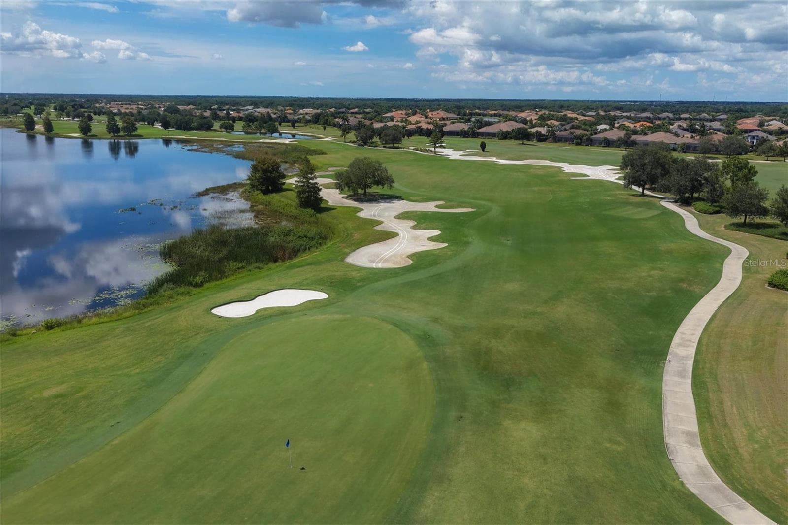 Single Family Residence at 7235 PRESTBURY CIR, LAKEWOOD RANCH, photo 36 of 43