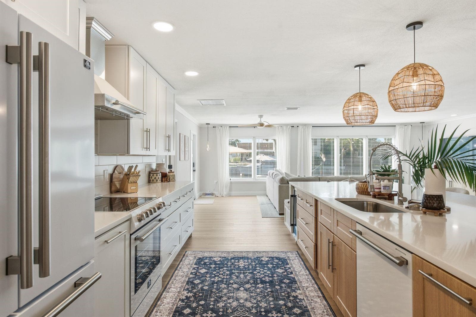 Single Family Residence at 3932 SHORE ACRES BLVD NE, ST PETERSBURG, photo 6 of 44