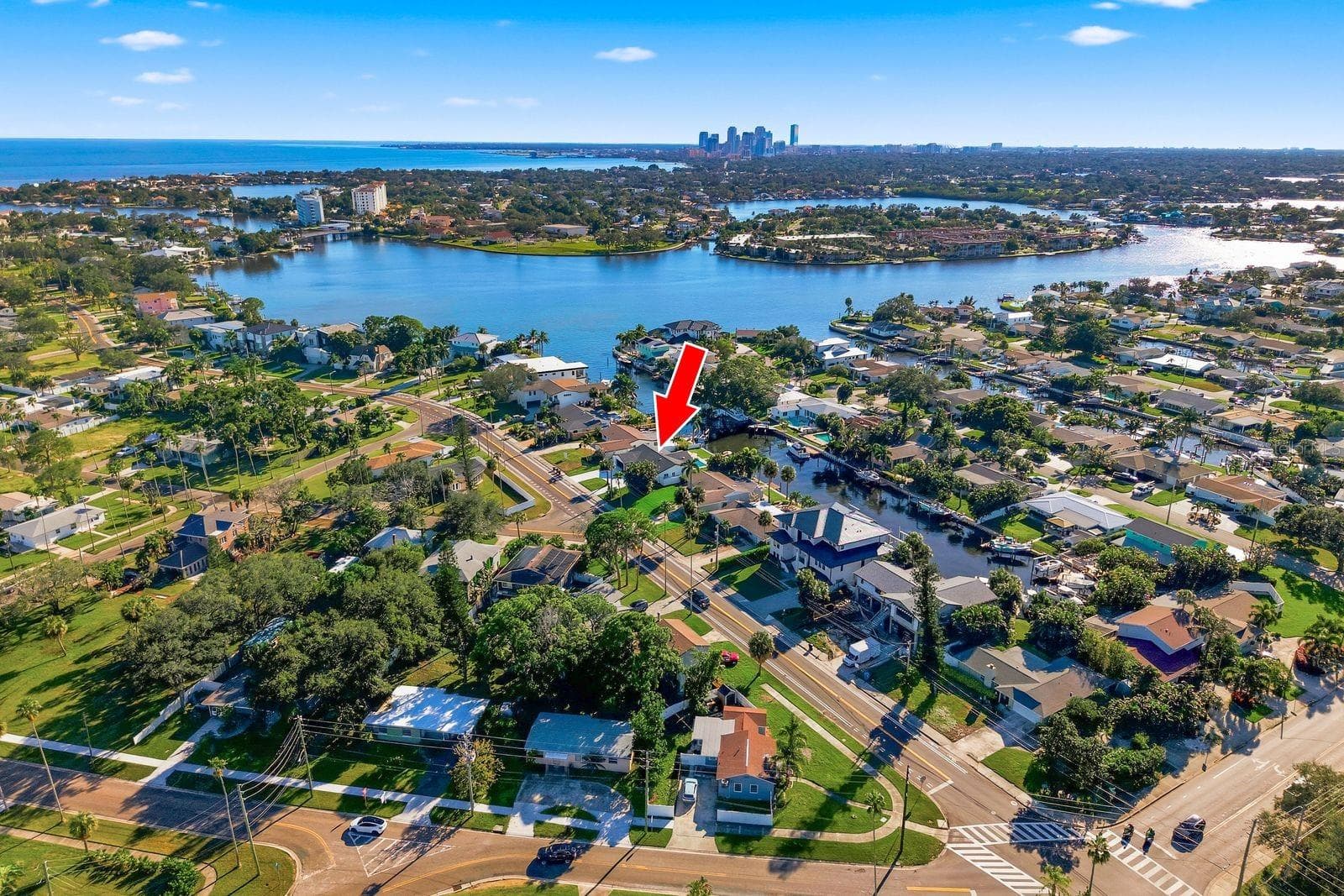 Single Family Residence at 3932 SHORE ACRES BLVD NE, ST PETERSBURG, photo 43 of 44