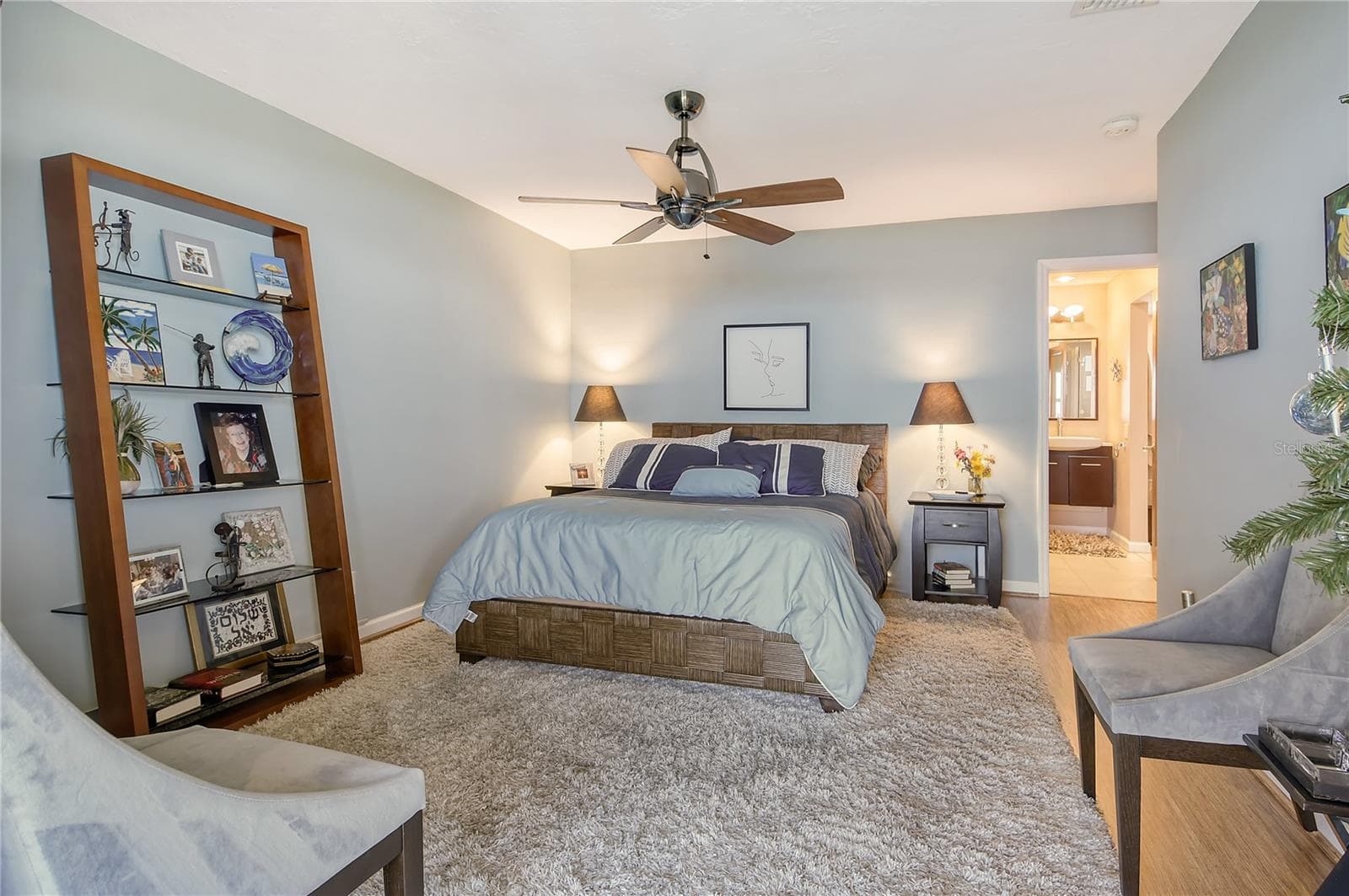 Primary Suite with "En Suite" Bathroom! - 4800 GULF OF MEXICO DR #205, LONGBOAT KEY