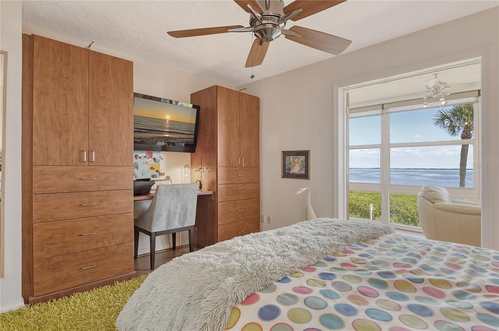 2nd Bedroom with Built-in Desk and Full Sarasota Bay View! - 4800 GULF OF MEXICO DR #205, LONGBOAT KEY