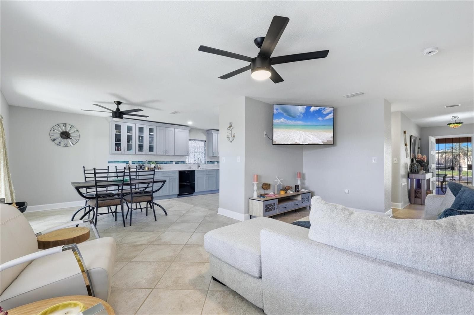 Single Family Residence at 13625 VERONICA DR, HUDSON, photo 14 of 41