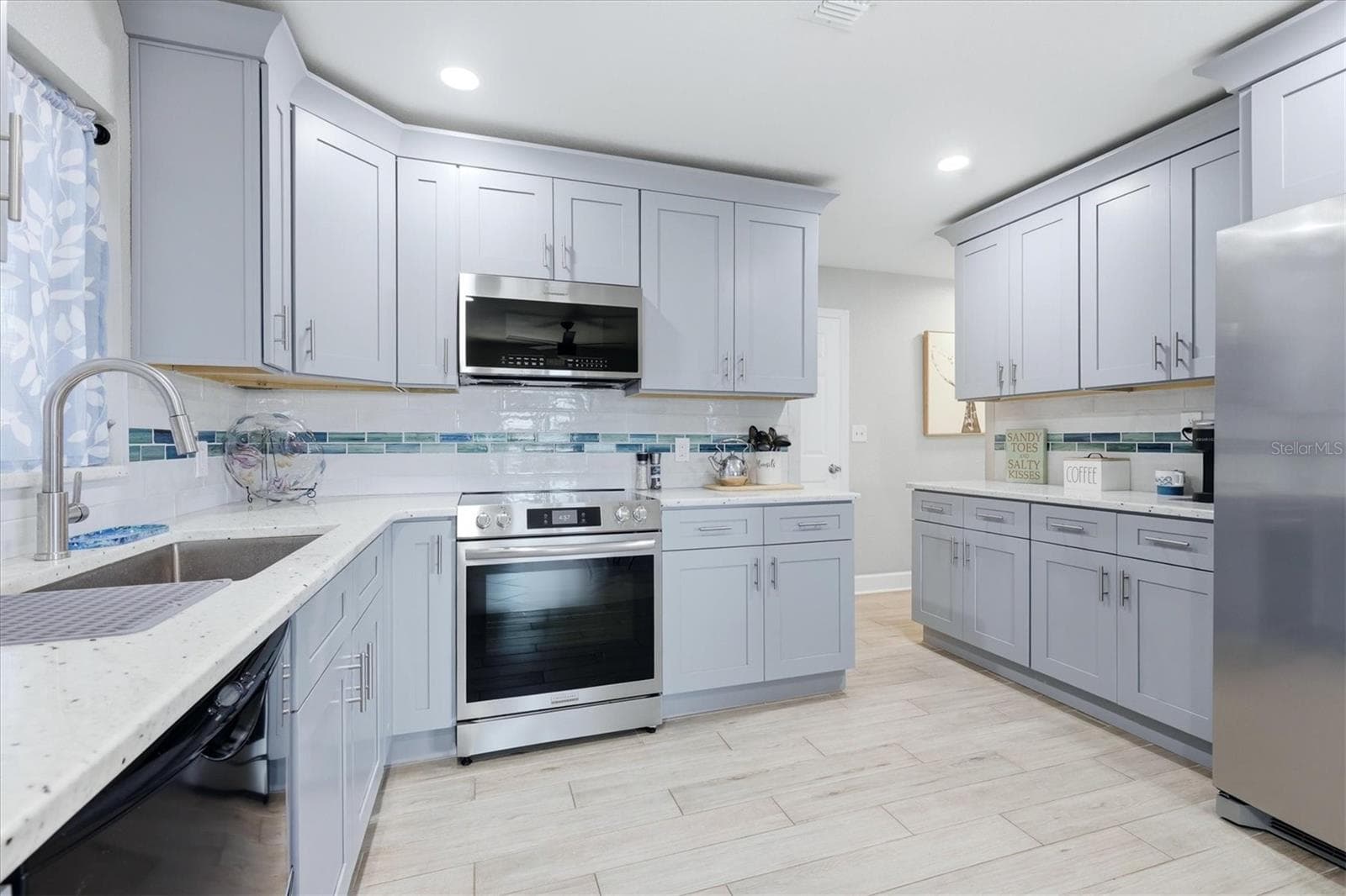 Single Family Residence at 13625 VERONICA DR, HUDSON, photo 20 of 41