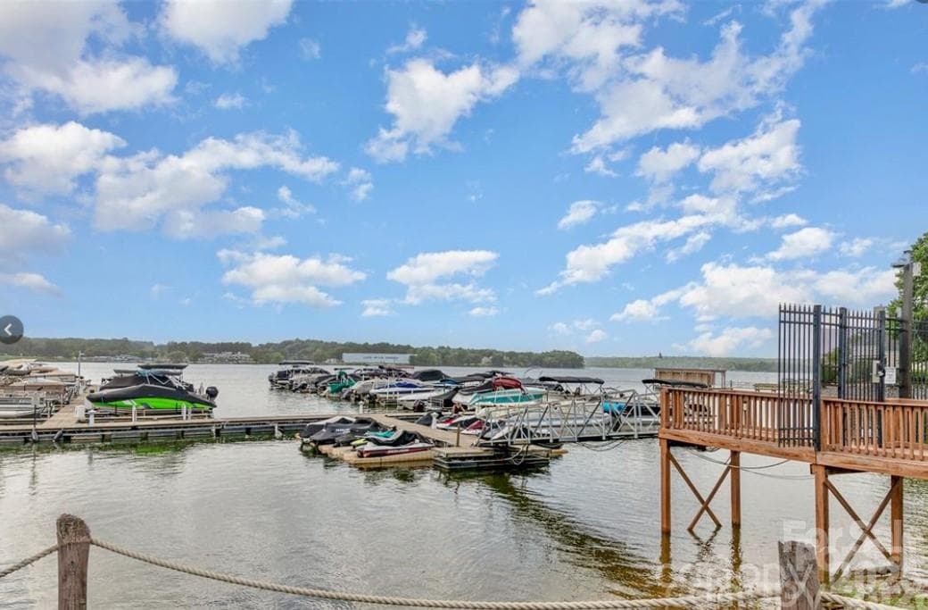 River Pointe marina - 16521 Plantation Woods Drive, Charlotte