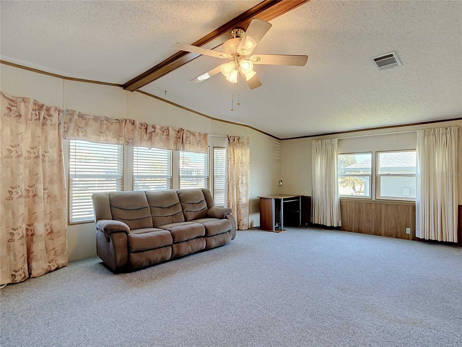 Manufactured Home at 4242 ORCHID BLVD, LAKE WALES, photo 6 of 42
