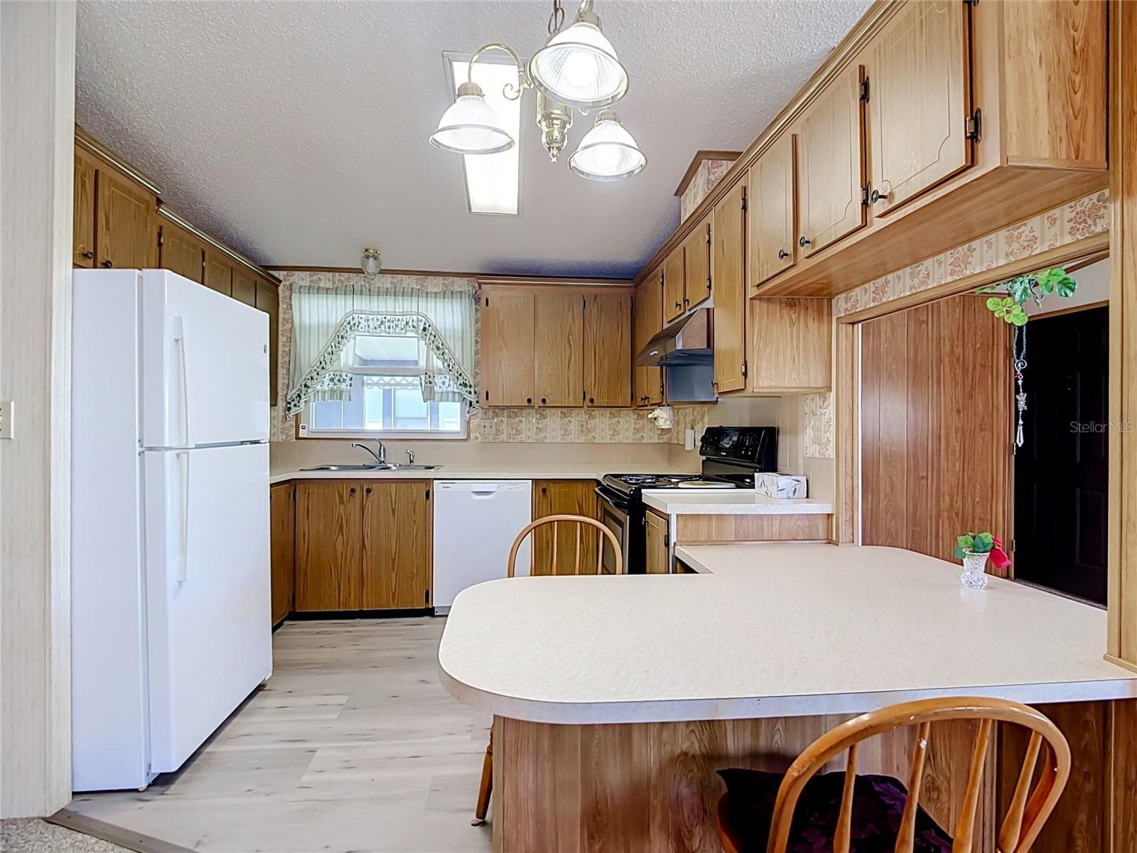 Manufactured Home at 4242 ORCHID BLVD, LAKE WALES, photo 8 of 42