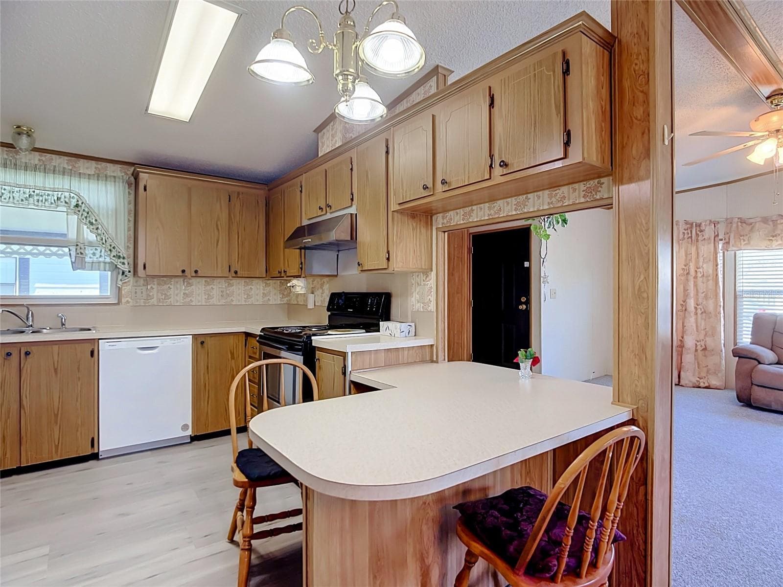 Manufactured Home at 4242 ORCHID BLVD, LAKE WALES, photo 9 of 42