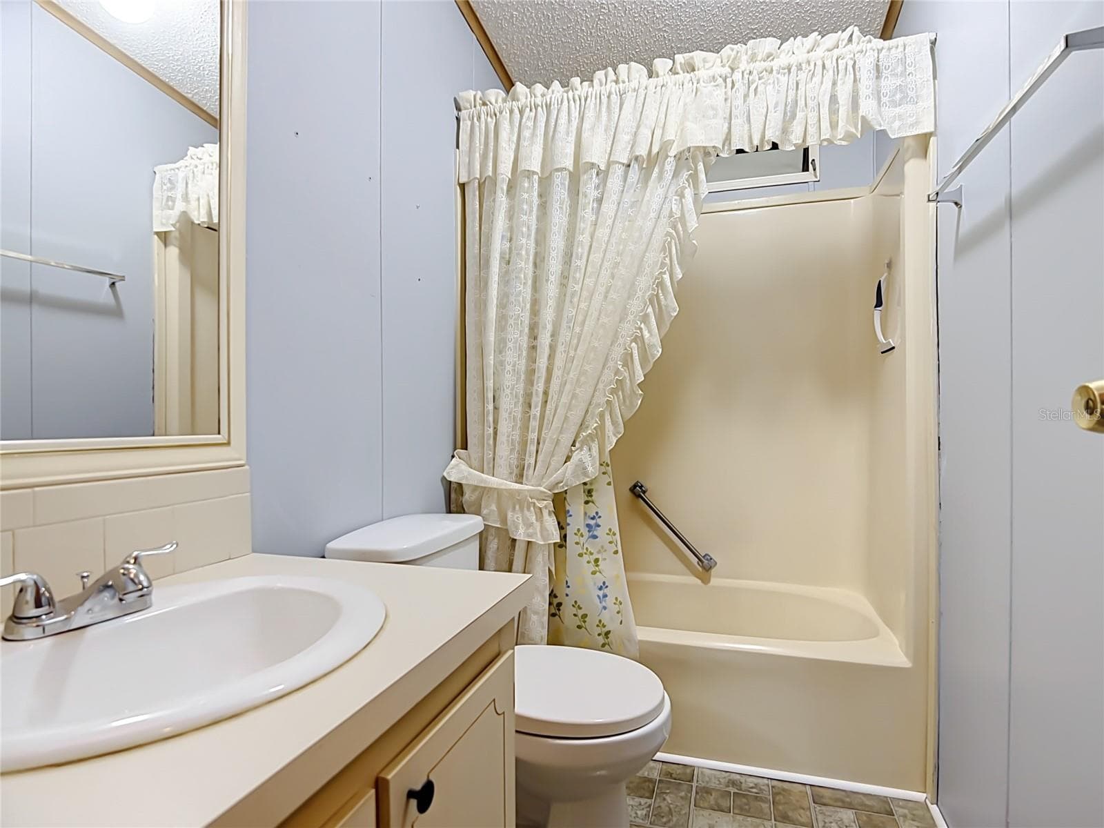 Manufactured Home at 4242 ORCHID BLVD, LAKE WALES, photo 22 of 42