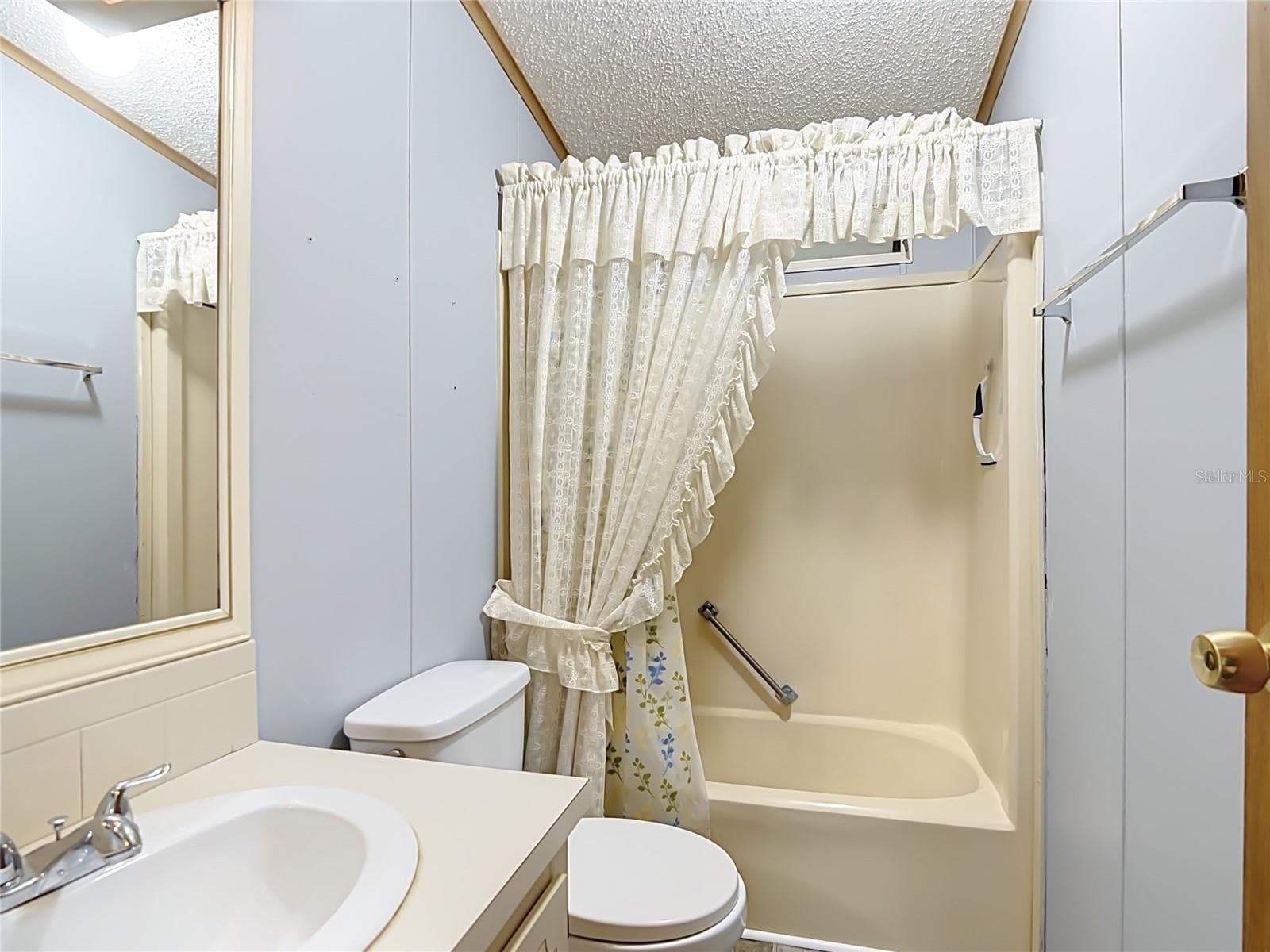 Manufactured Home at 4242 ORCHID BLVD, LAKE WALES, photo 23 of 42
