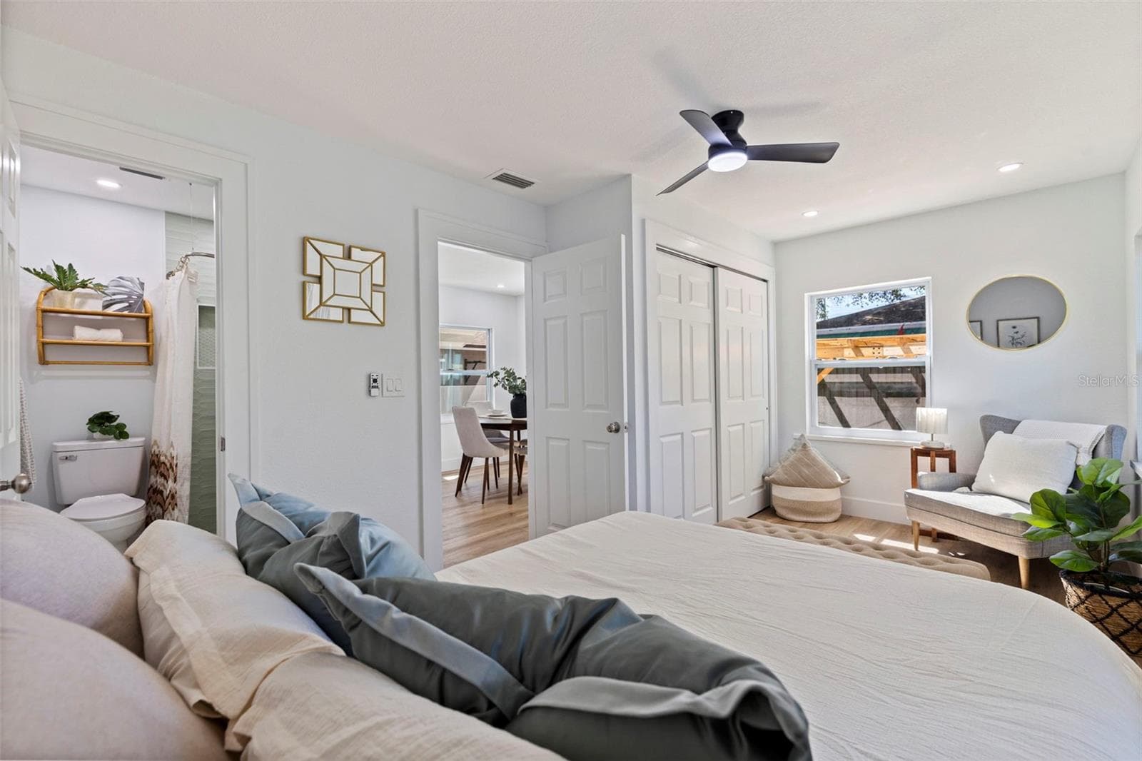 Single Family Residence at 4910 ROSEDALE PL N, ST PETERSBURG, photo 15 of 28