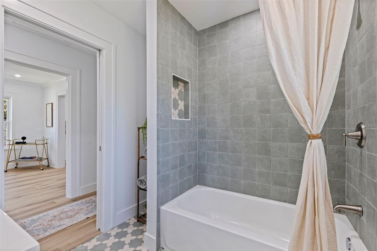 Single Family Residence at 4910 ROSEDALE PL N, ST PETERSBURG, photo 19 of 28
