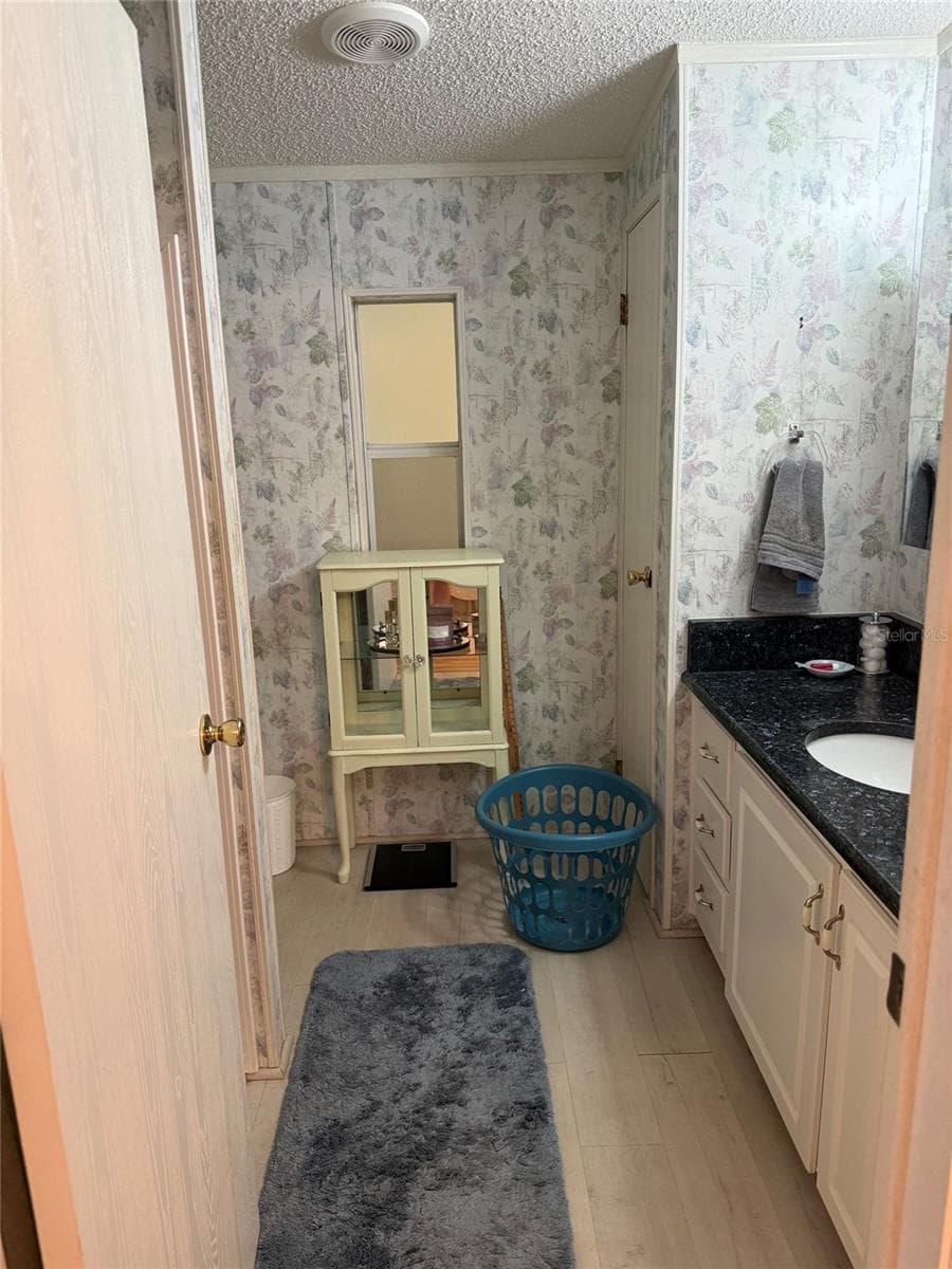 Manufactured Home at 7880 54TH AVE N #102, ST PETERSBURG, photo 18 of 43