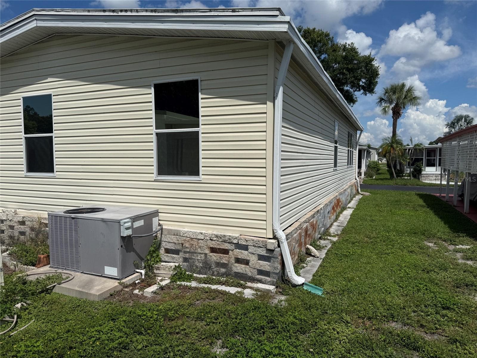 Manufactured Home at 7880 54TH AVE N #102, ST PETERSBURG, photo 38 of 43
