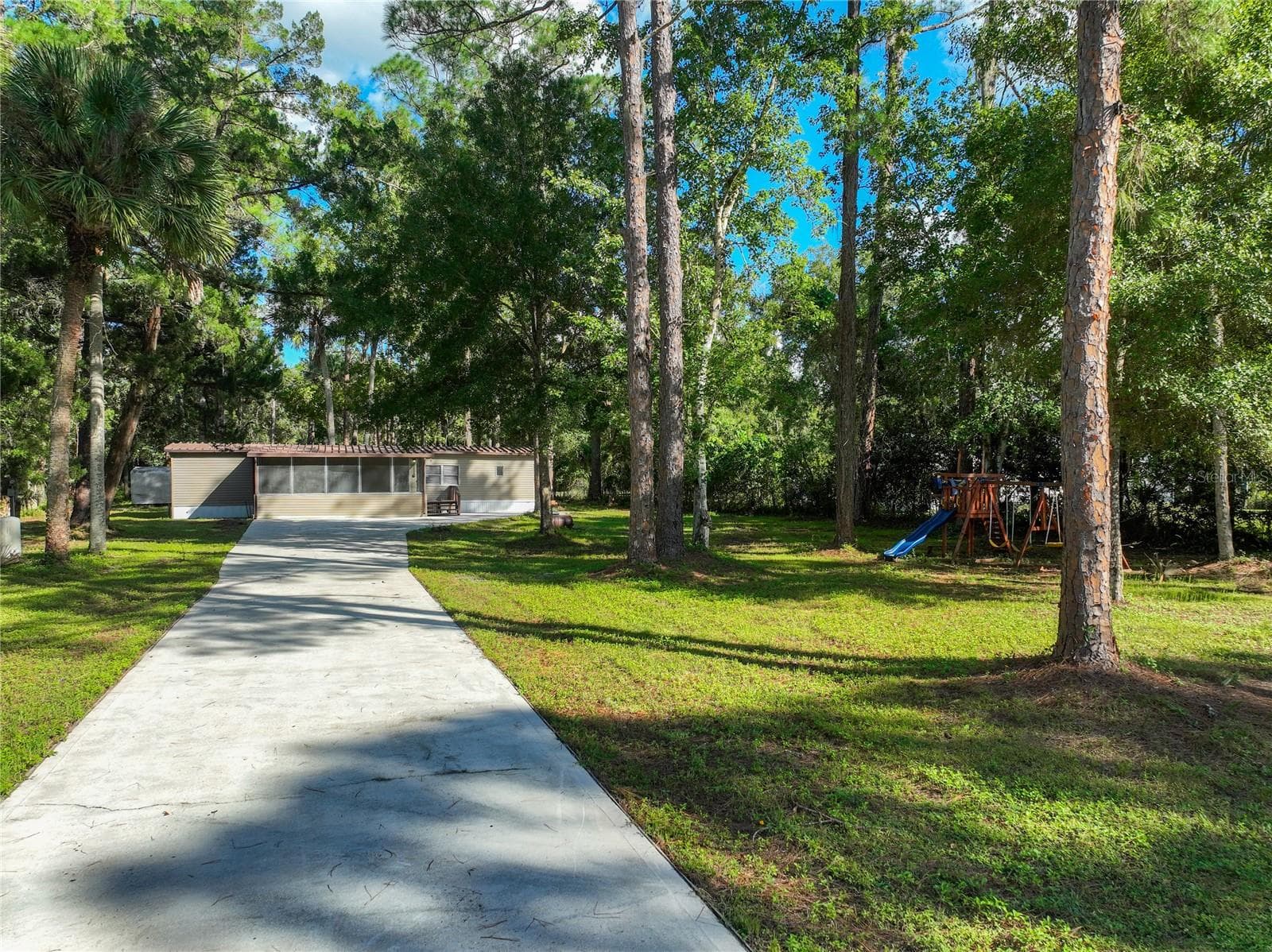 Manufactured Home at 1205 CUPID AVE, CHRISTMAS, photo 9 of 82