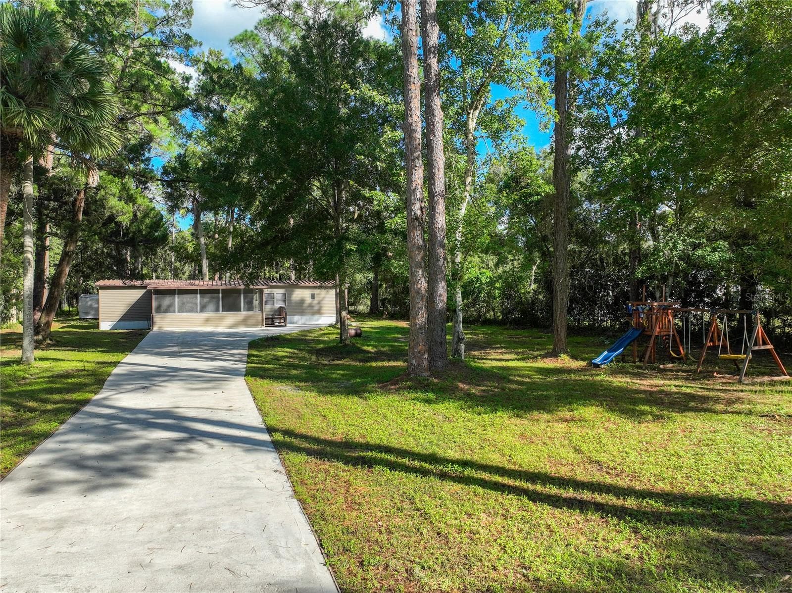 Manufactured Home at 1205 CUPID AVE, CHRISTMAS, photo 10 of 82