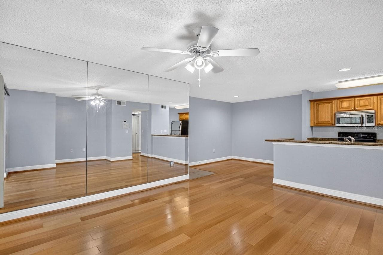 Condominium at 4211 CHATHAM OAK CT #111, TAMPA, photo 15 of 38