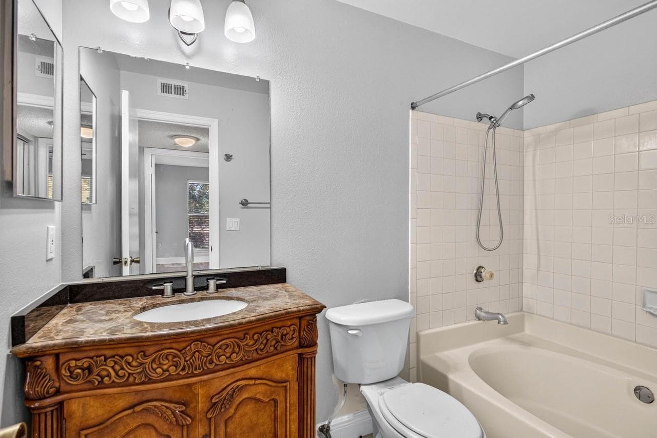 Condominium at 4211 CHATHAM OAK CT #111, TAMPA, photo 19 of 38