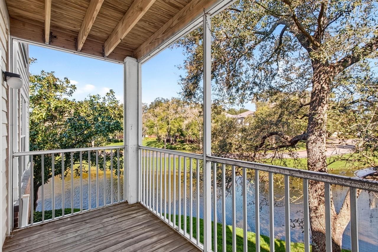 Condominium at 4211 CHATHAM OAK CT #111, TAMPA, photo 3 of 38