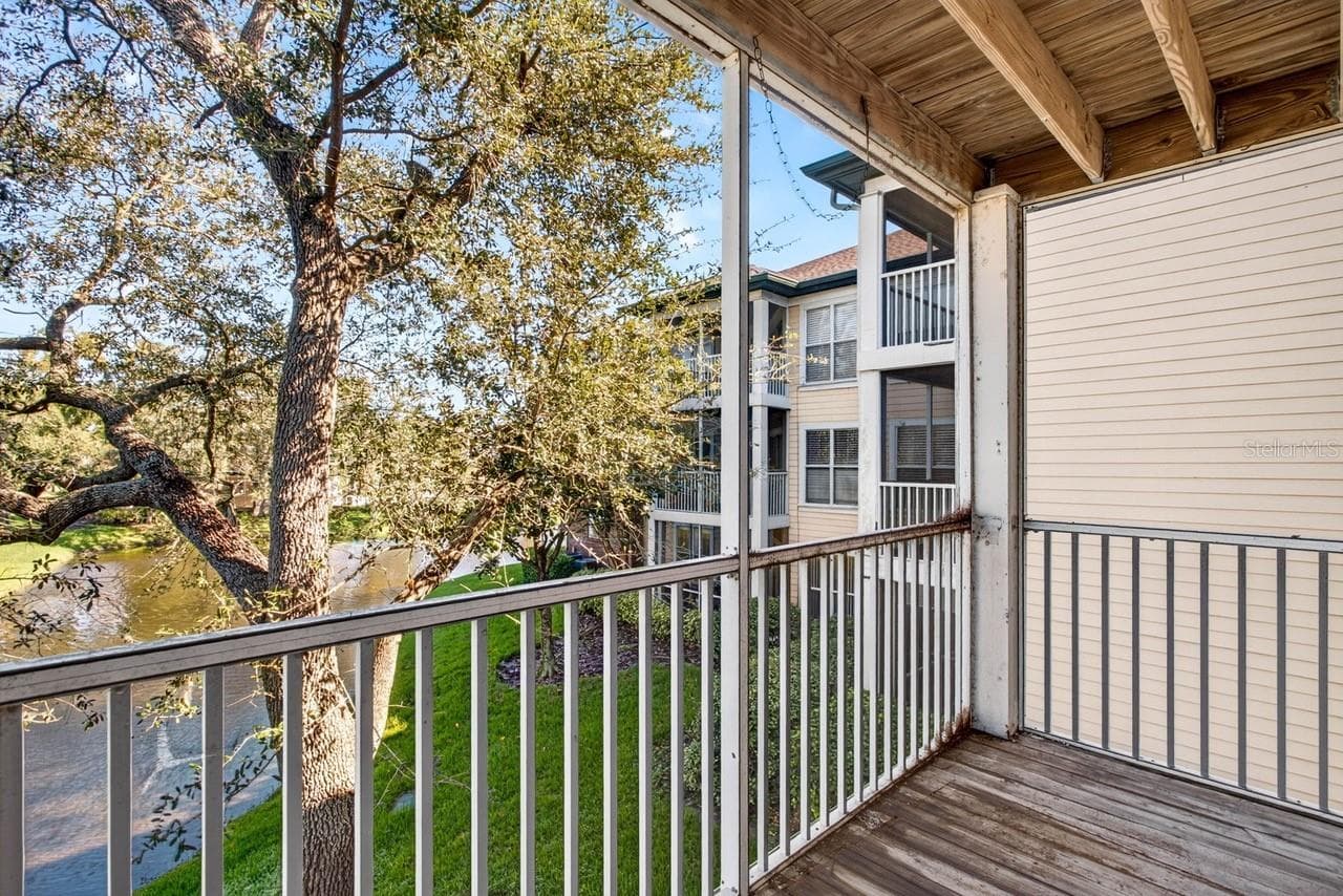 Condominium at 4211 CHATHAM OAK CT #111, TAMPA, photo 22 of 38