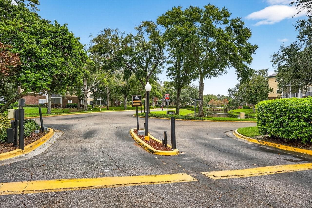 Condominium at 4211 CHATHAM OAK CT #111, TAMPA, photo 25 of 38