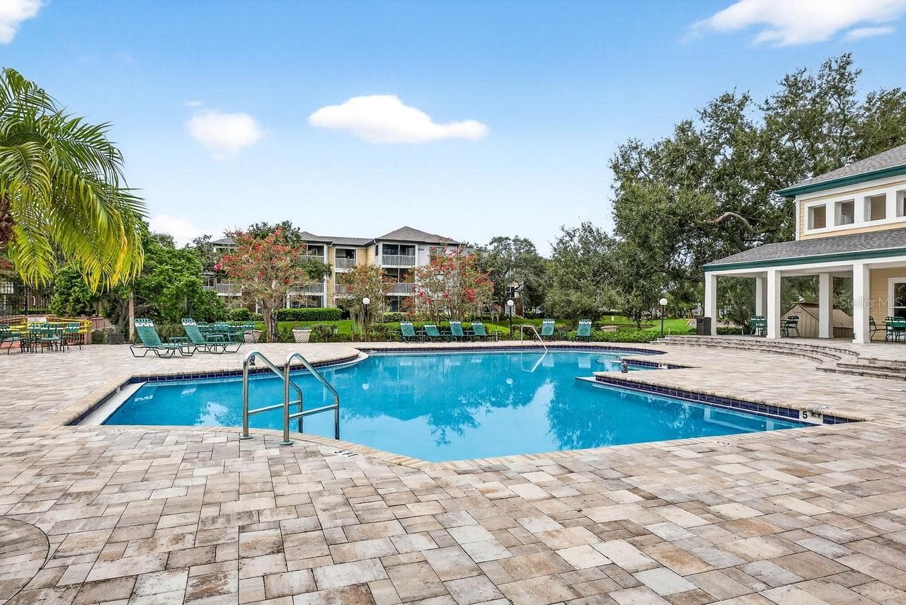 Condominium at 4211 CHATHAM OAK CT #111, TAMPA, photo 34 of 38