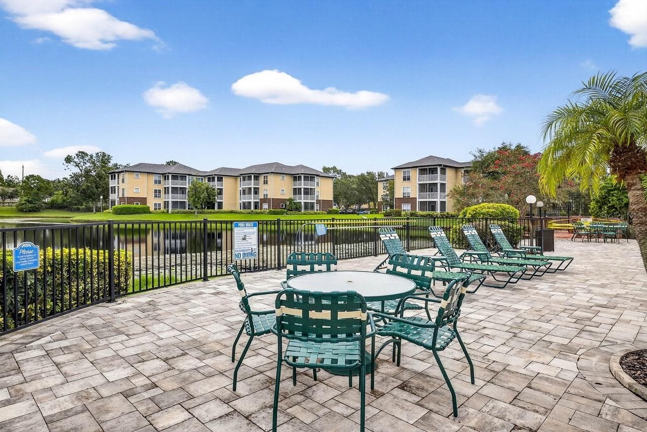 Condominium at 4211 CHATHAM OAK CT #111, TAMPA, photo 35 of 38