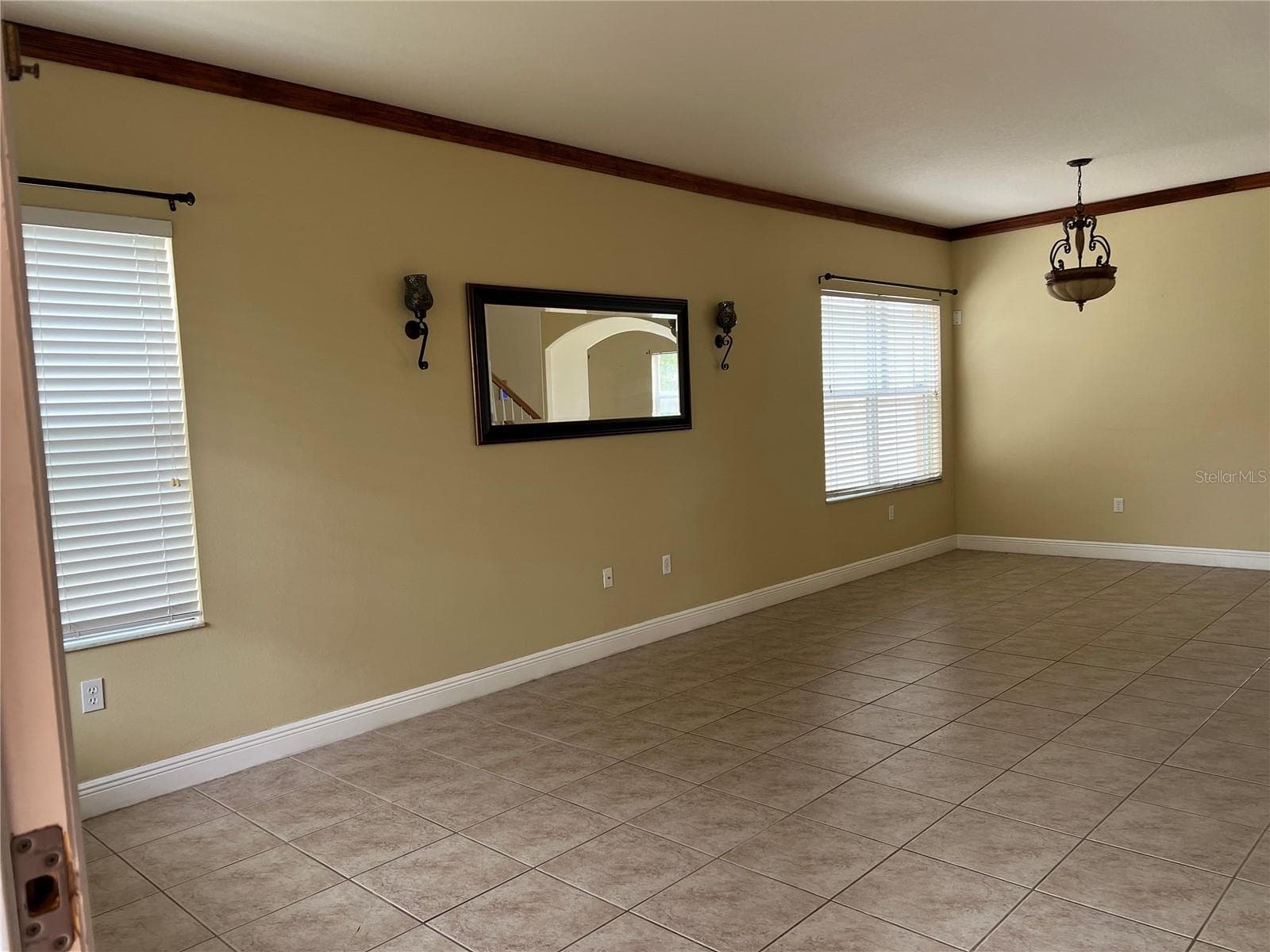 Single Family Residence at 8810 CAMERON CREST DR, TAMPA, photo 14 of 31