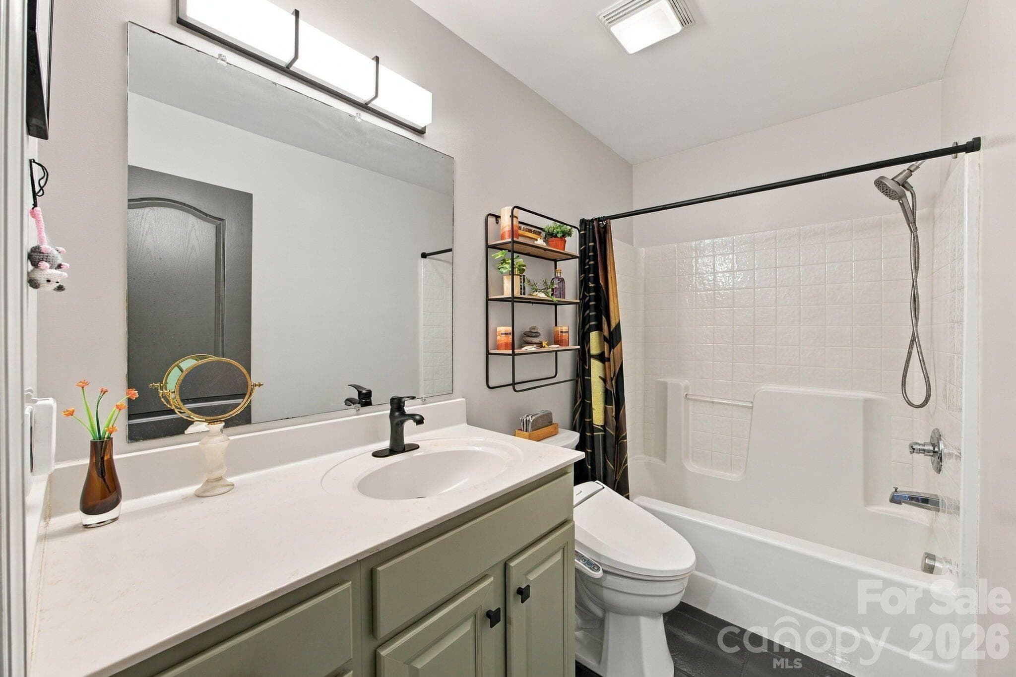 Single Family Residence at 1463 Brookstone Drive, Hickory, photo 22 of 48