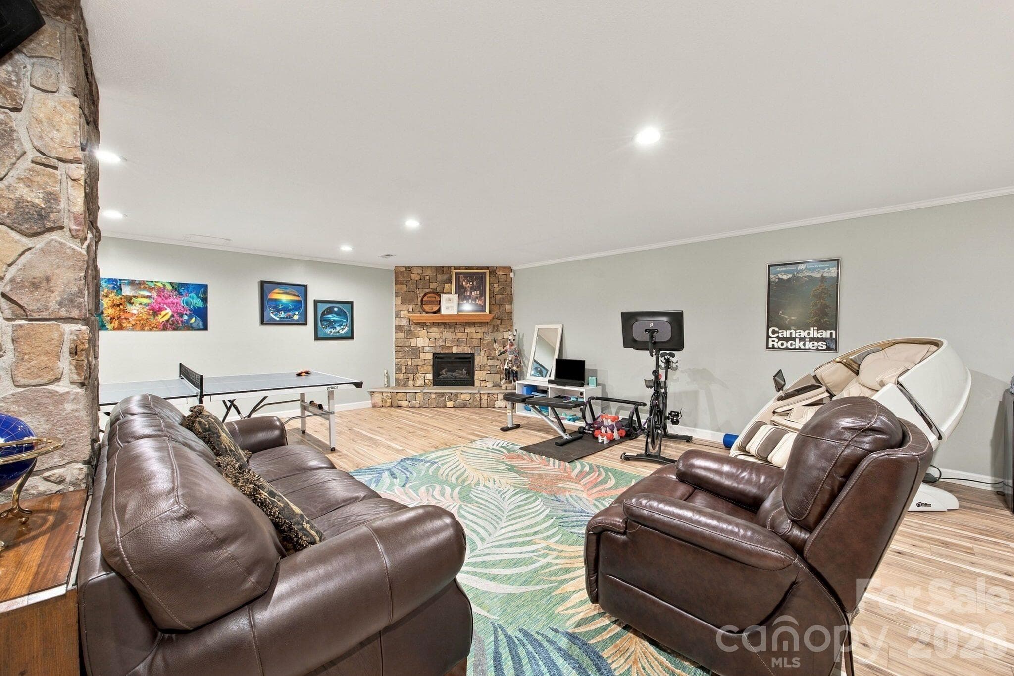 Single Family Residence at 1463 Brookstone Drive, Hickory, photo 26 of 48