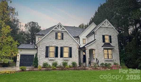2804 Forest Lawn Drive