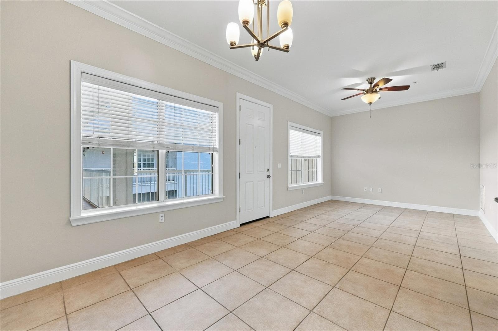 Condominium at 230 SW 2ND AVE #404, GAINESVILLE, photo 7 of 32