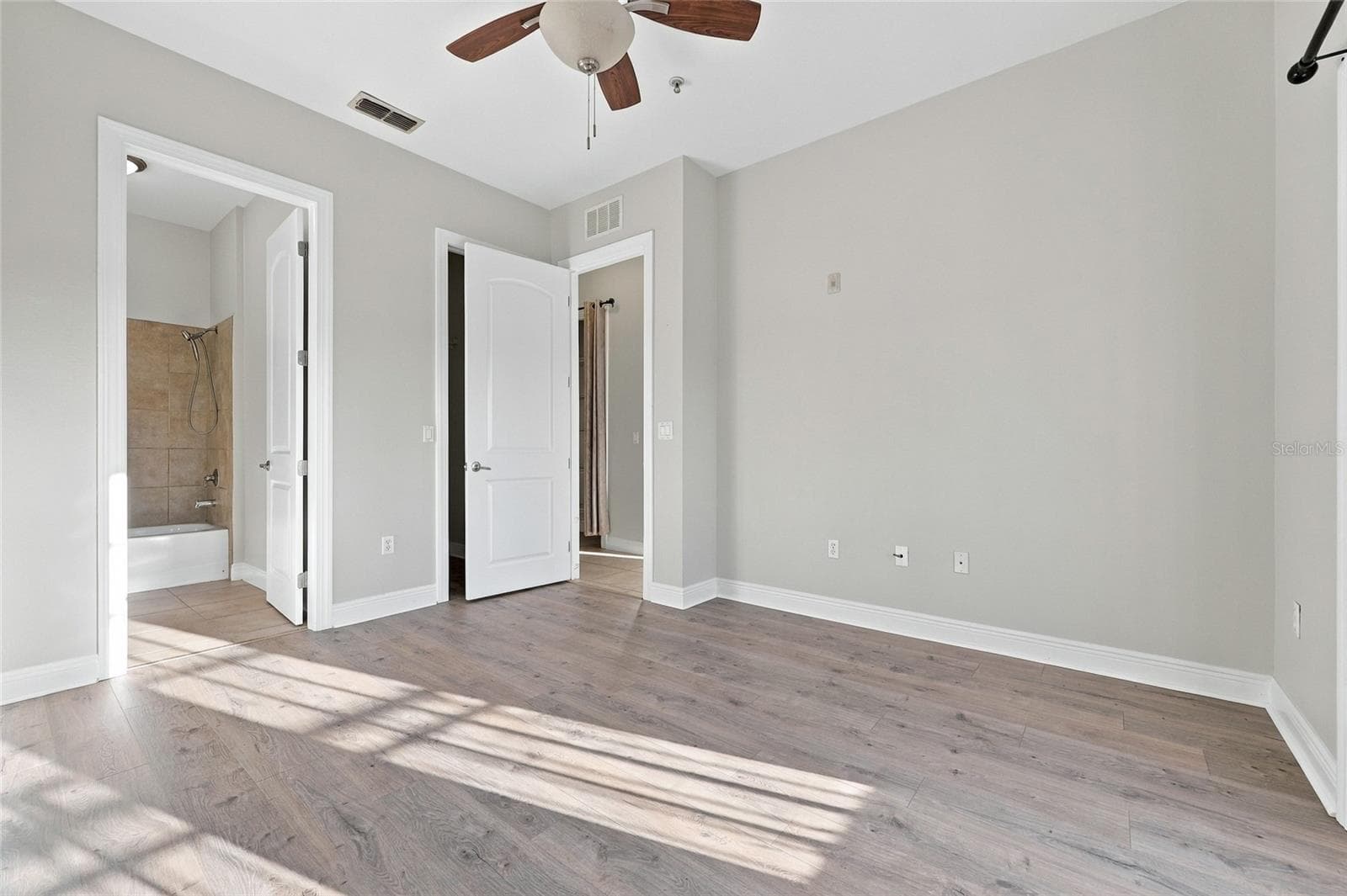 Condominium at 230 SW 2ND AVE #404, GAINESVILLE, photo 19 of 32
