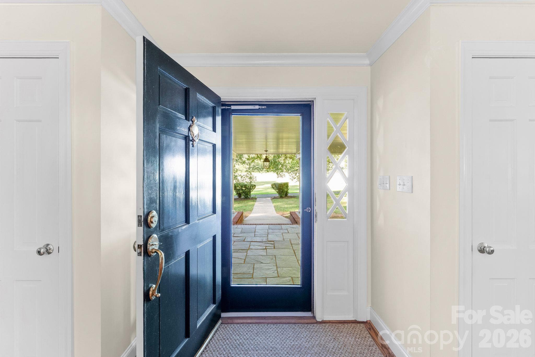 Light-filled entryway - 2006 Grey Road, Davidson
