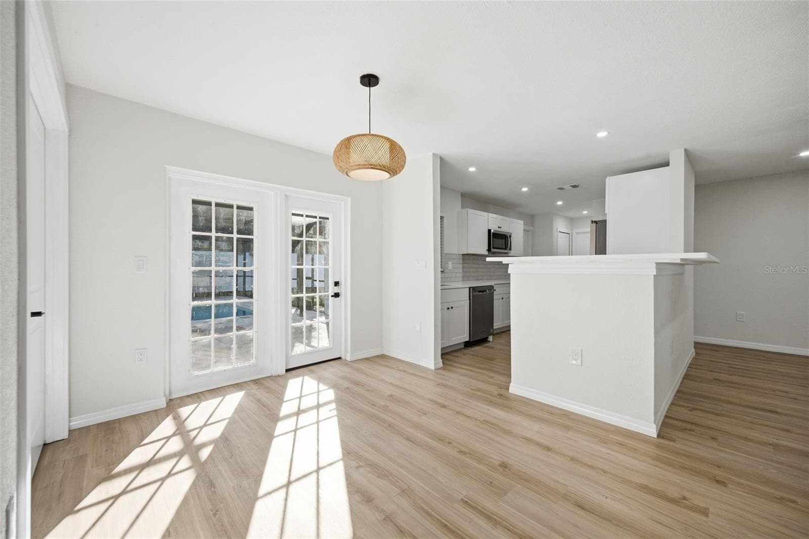 Single Family Residence at 12912 1ST ISLE, HUDSON, photo 7 of 51