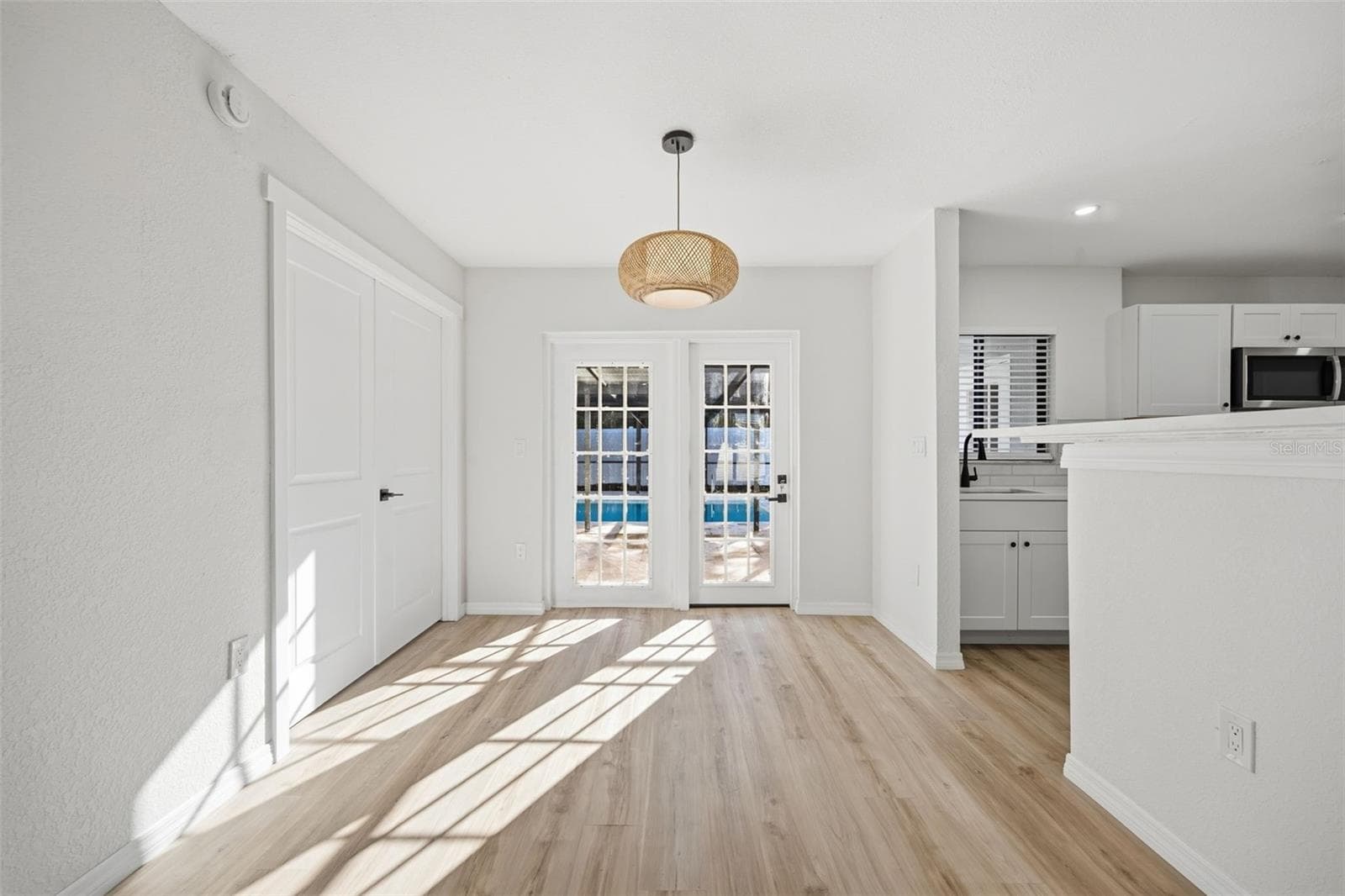 Single Family Residence at 12912 1ST ISLE, HUDSON, photo 8 of 51