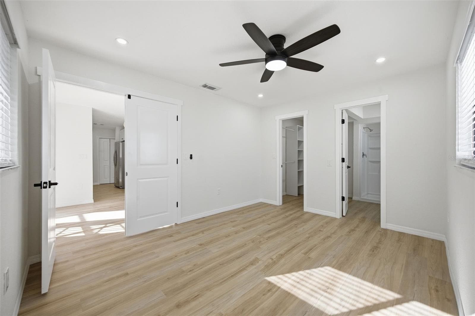Single Family Residence at 12912 1ST ISLE, HUDSON, photo 21 of 51
