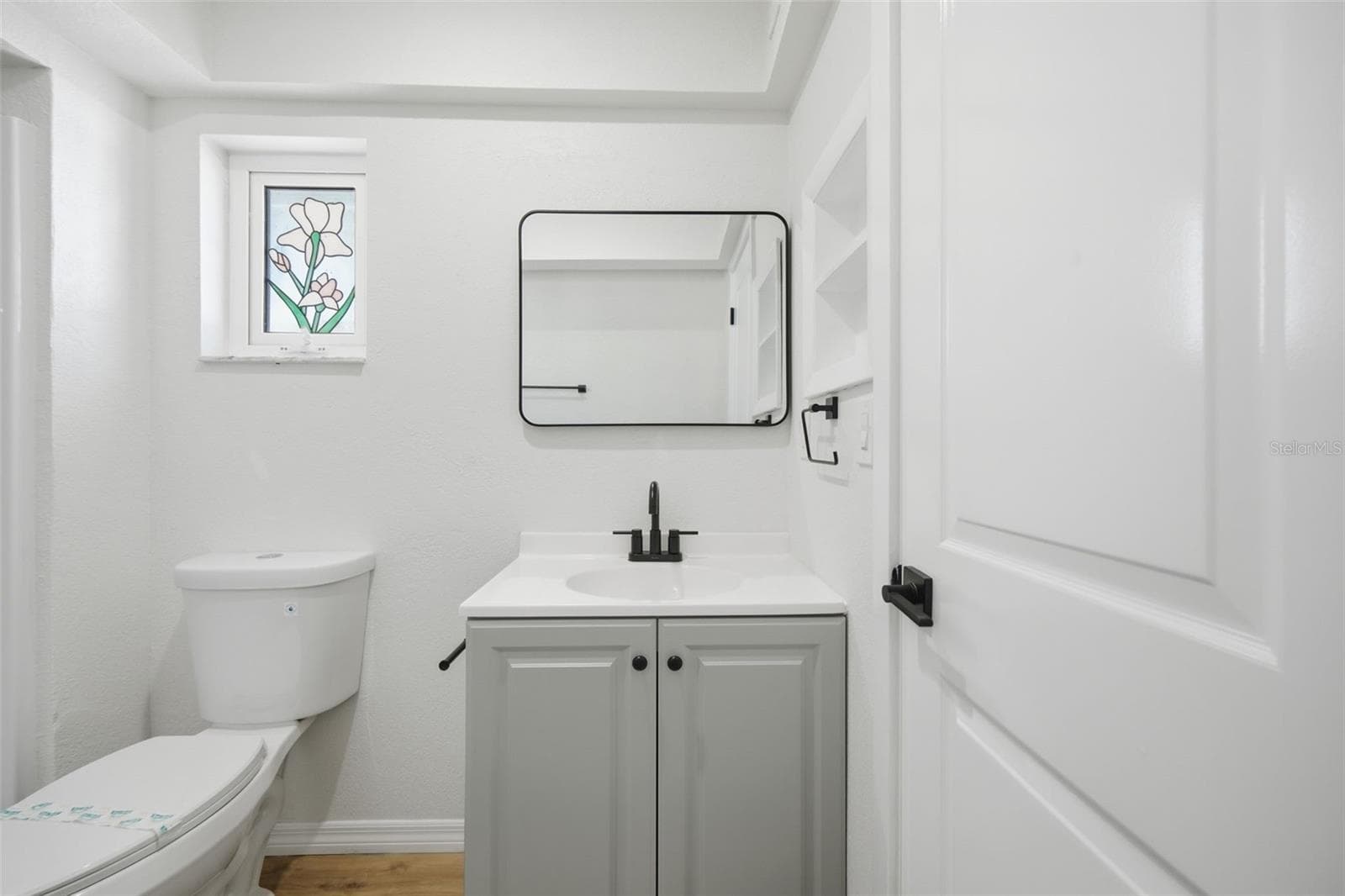 Single Family Residence at 12912 1ST ISLE, HUDSON, photo 28 of 51