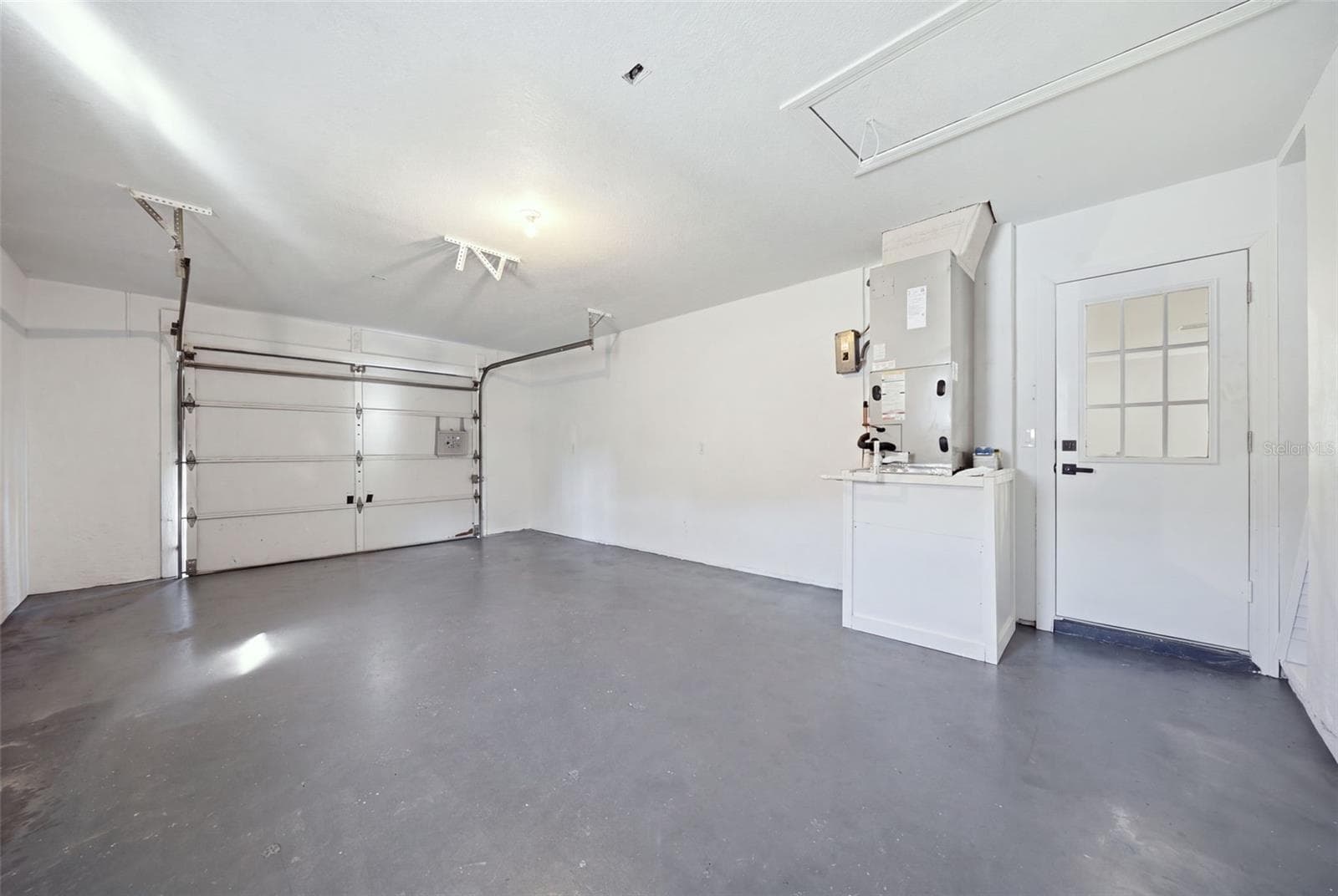Single Family Residence at 12912 1ST ISLE, HUDSON, photo 29 of 51