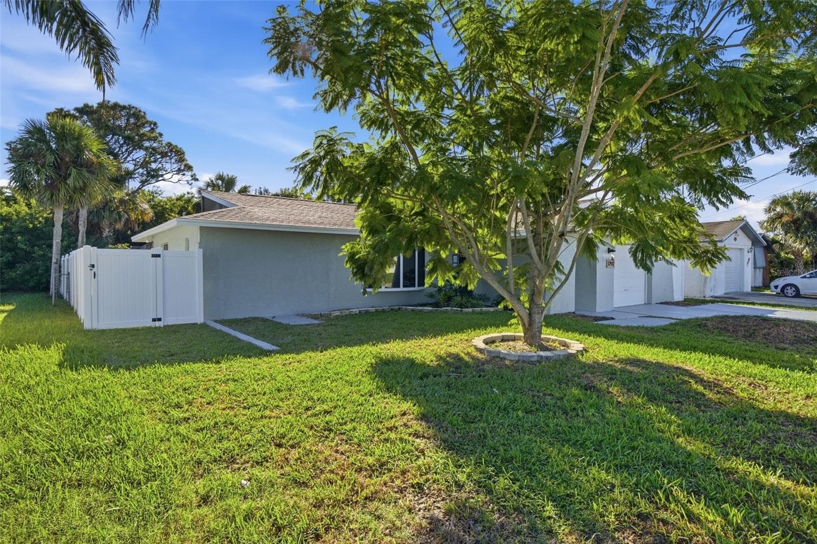 Single Family Residence at 12912 1ST ISLE, HUDSON, photo 36 of 51