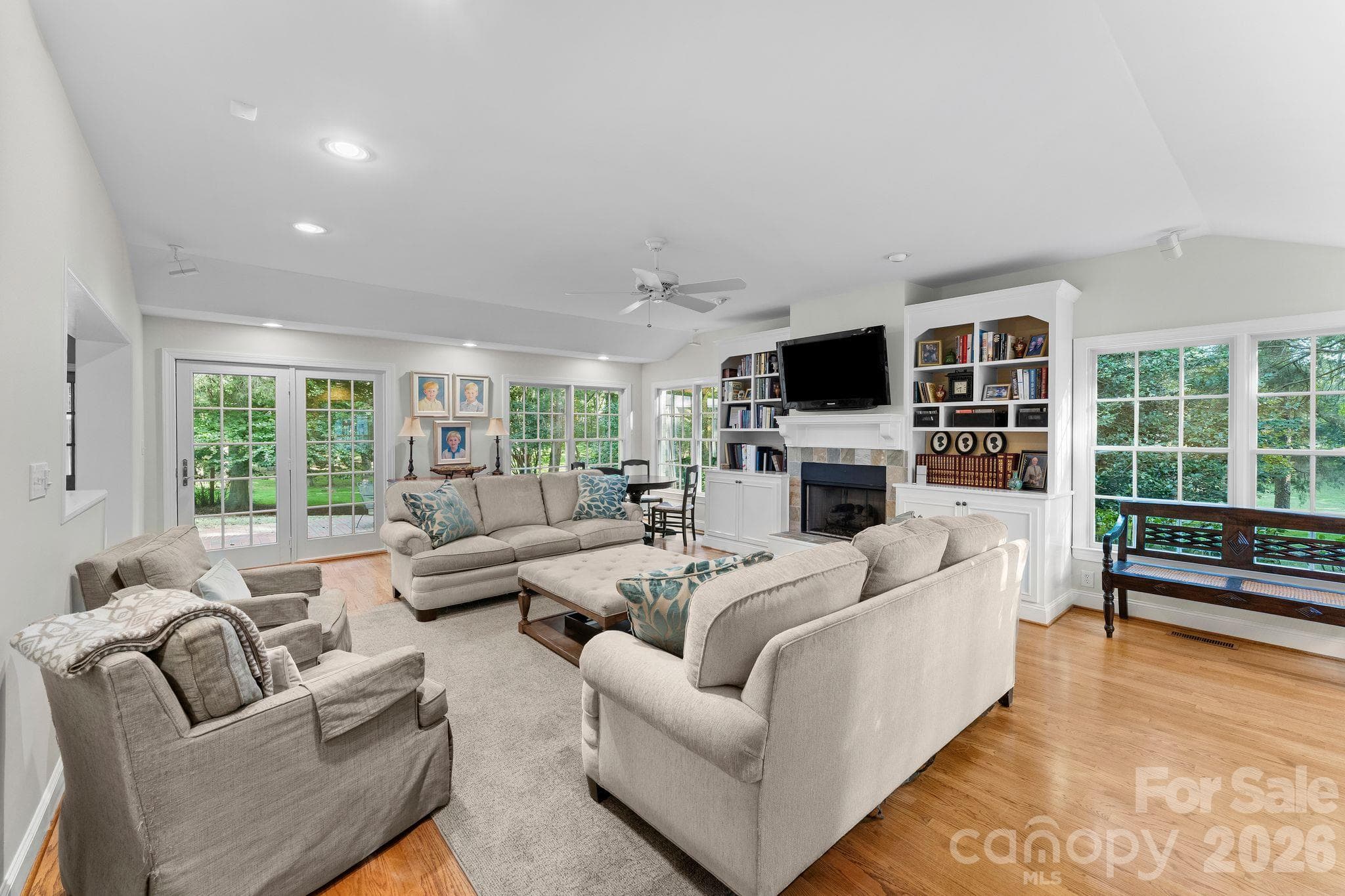Lots of natural light - 2006 Grey Road, Davidson