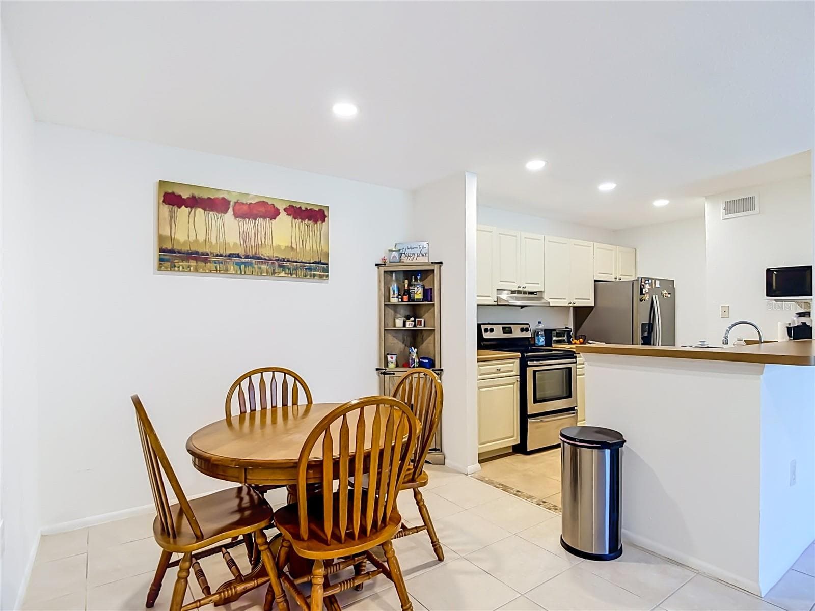 Condominium at 9481 HIGHLAND OAK DR #1202, TAMPA, photo 13 of 42