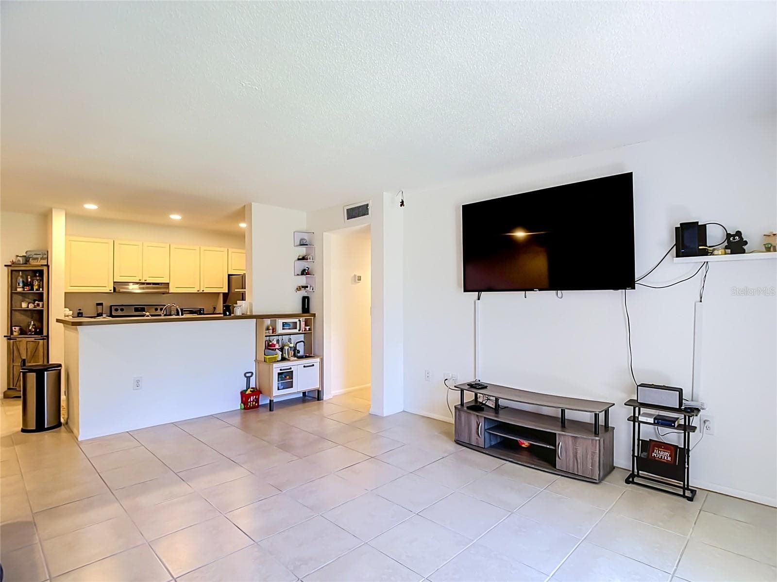 Condominium at 9481 HIGHLAND OAK DR #1202, TAMPA, photo 18 of 42
