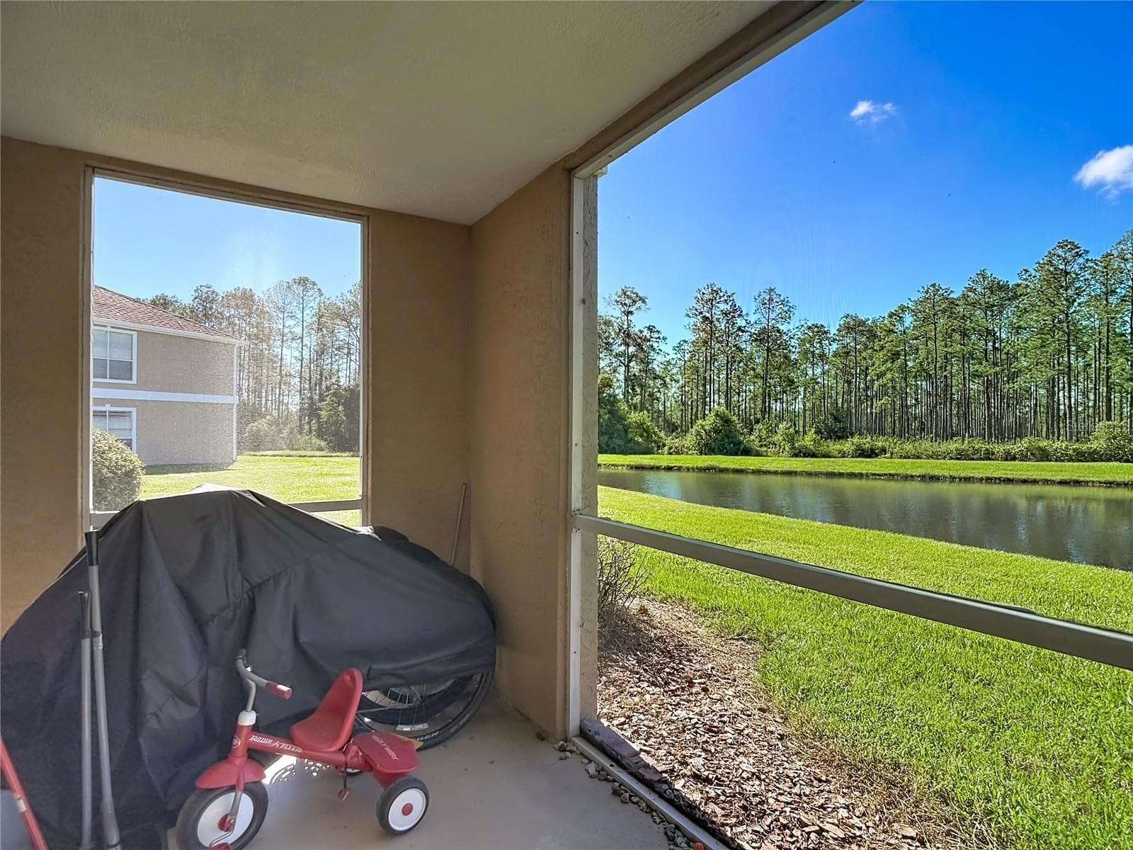 Condominium at 9481 HIGHLAND OAK DR #1202, TAMPA, photo 29 of 42