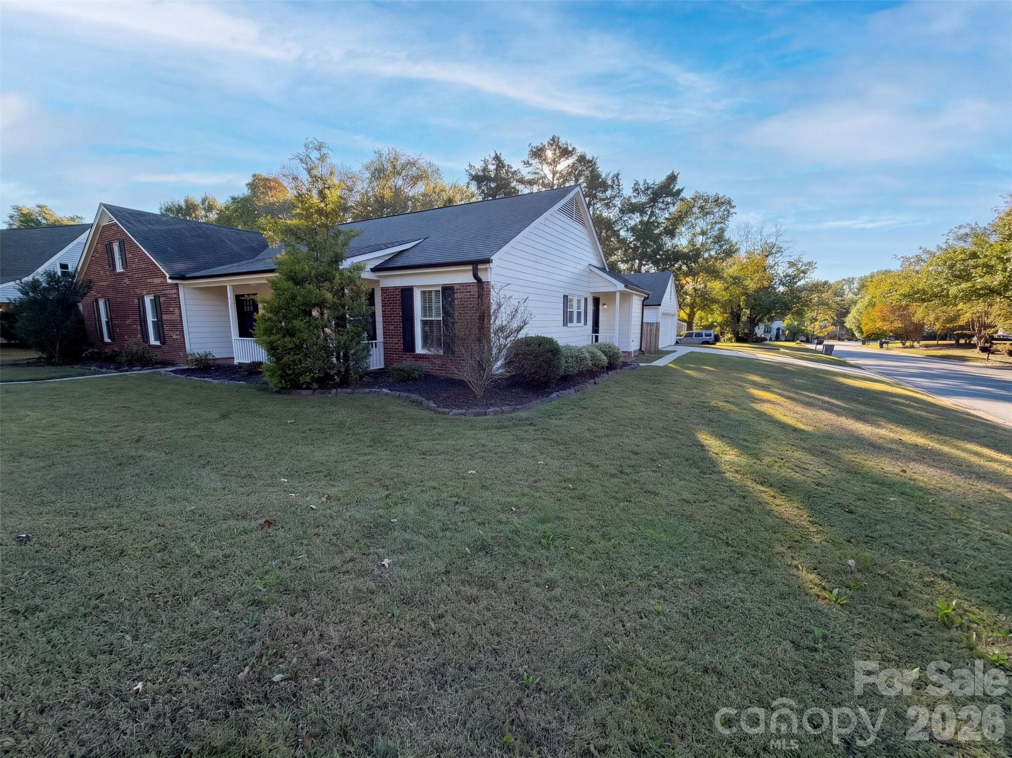 Single Family Residence at 4704 Benridge Lane, Charlotte, photo 6 of 34