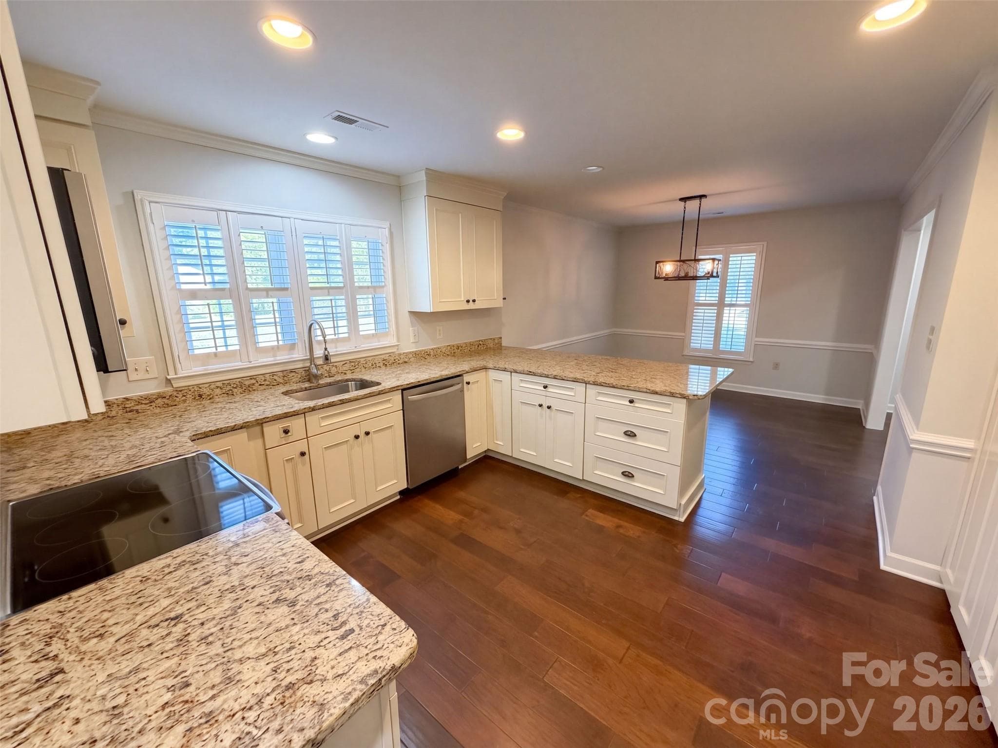 Single Family Residence at 4704 Benridge Lane, Charlotte, photo 7 of 34